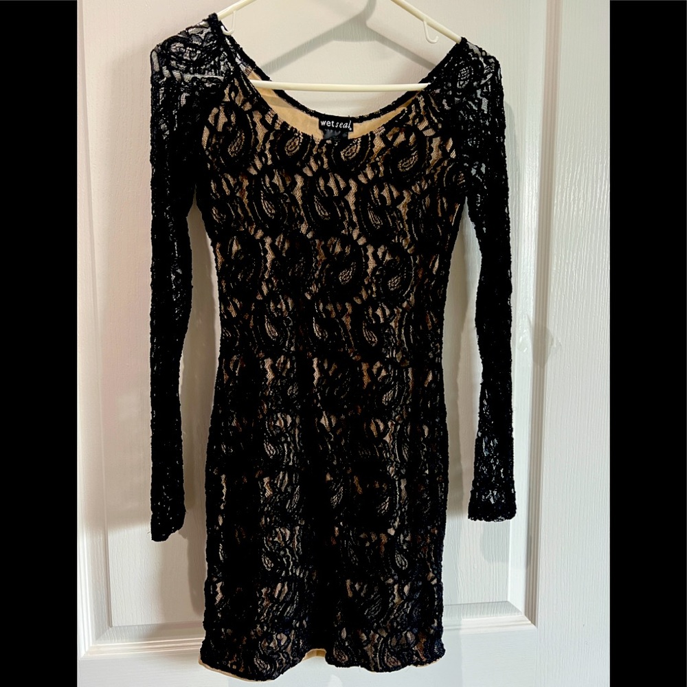 Used dress still in good condition ❤️